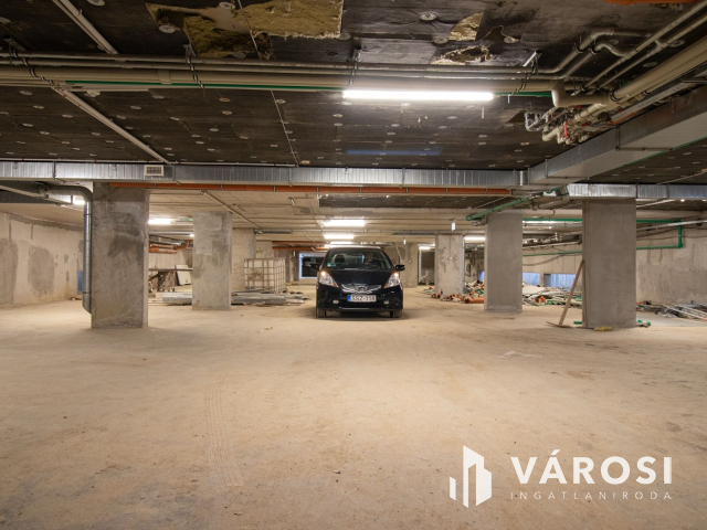 PENTHOUSE BUDAI PANORÁMÁVAL A PÉTERHEGYI LAKÓPARKBAN! F-T-1