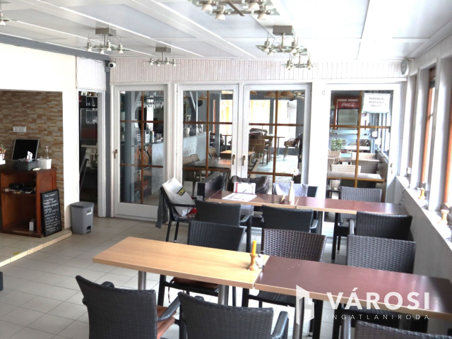 Eladó pizzéria és lakás egyben verhetetlen áron