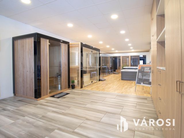 Forgalmas útvonalon 178 m2-es, igényesen felújított ingatlan