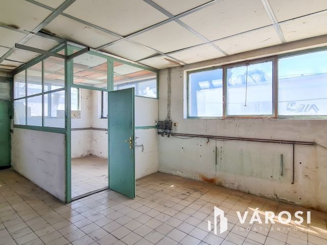 Kiadó fűtetlen 278 m2-es raktár Szentendrén