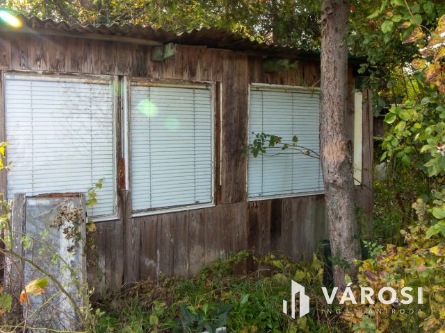 Zártkerti telek Tabajdon 2413 Ft /m2 áron