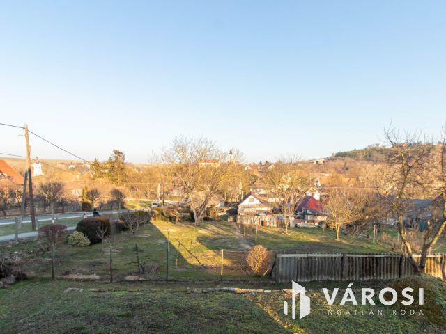 Szerkezetkész, építési engedélyel, tervel, eladó Gyermelyen