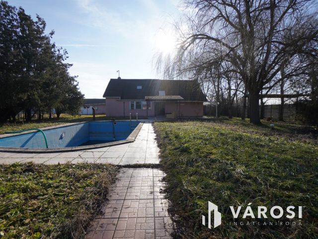 Telephely ár alatt Esztergomban!