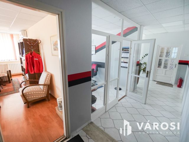 Sokoldalú ipari ingatlan Vértesszőlősön!