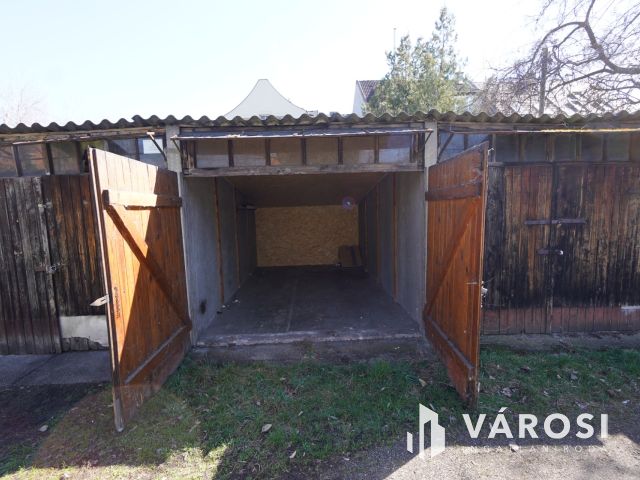 Eladó garázs Zuglóban!