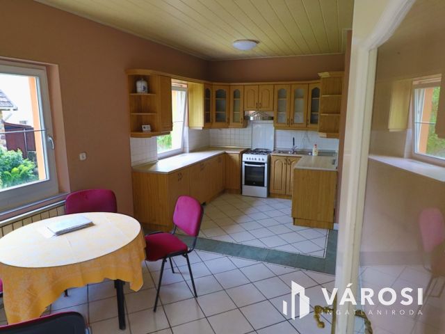 Igényes, pihenésre, összejövetelekre alkalmas családi ház!