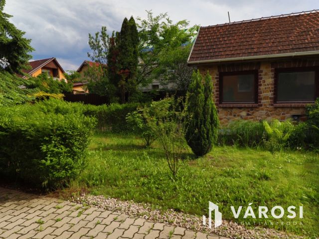 Igényes, pihenésre, összejövetelekre alkalmas családi ház!