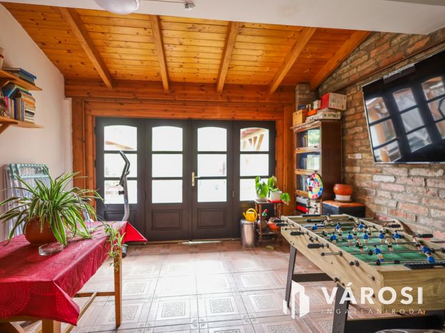 Újszerű, 10 egységből álló apartmanház a Vár tövében