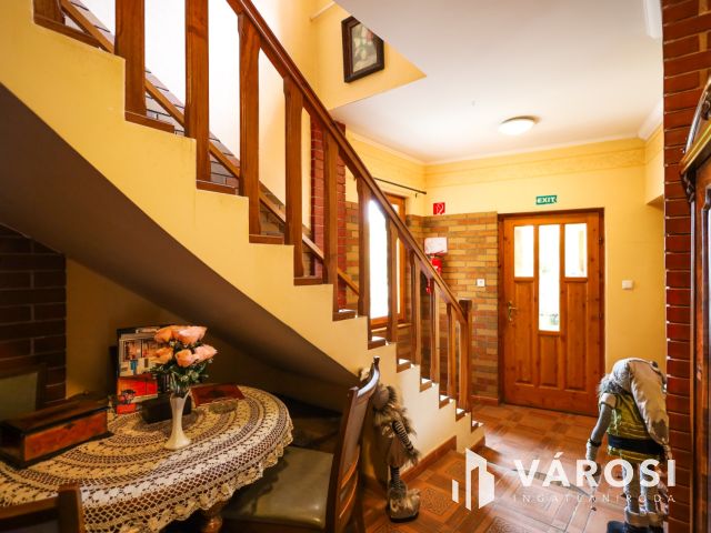 Újszerű, 10 egységből álló apartmanház a Vár tövében