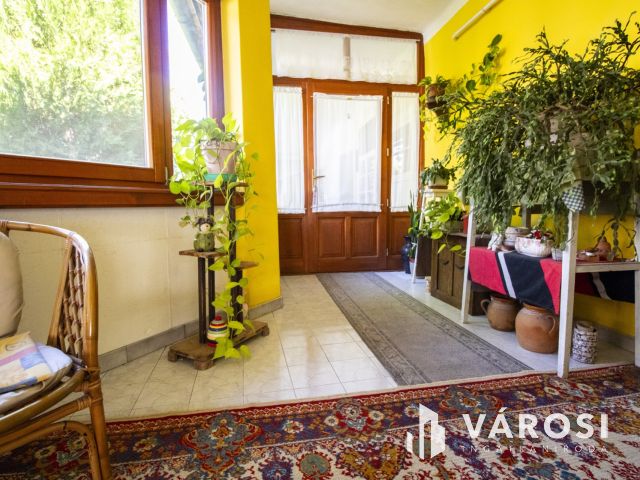 Eladó nagypolgári családi ház Orosháza szívében