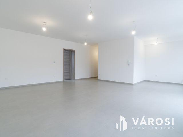 Új építésű penthouse a belváros szívében
