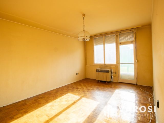 Klasszikus költözhető tégla lakás Orosházán