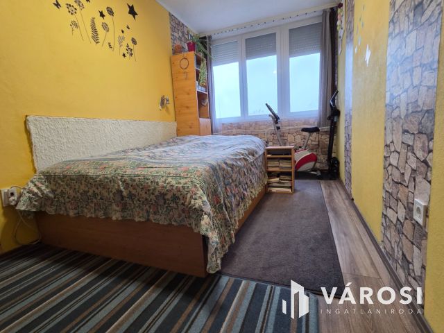 Eladó téglalakás a Campus mellett