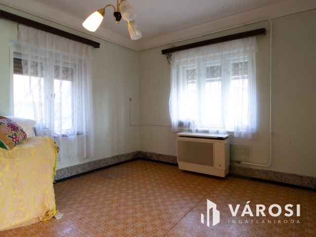 Csend és tágasság - fejleszthető ingatlan Csőváron