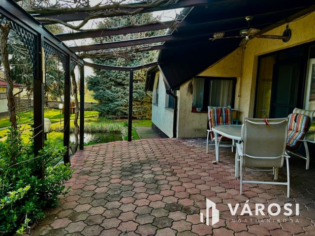 Ritka adottságú ingatlan Újkígyós központjában