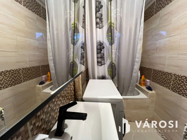 Debreceni Csinos 2 szobás Ház, Filagóriával, Tárolókkal!