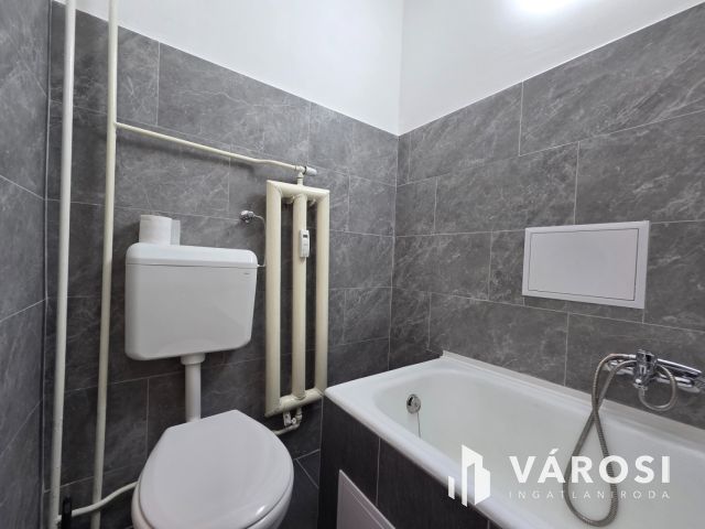 Városközponti távfűtéses lakás