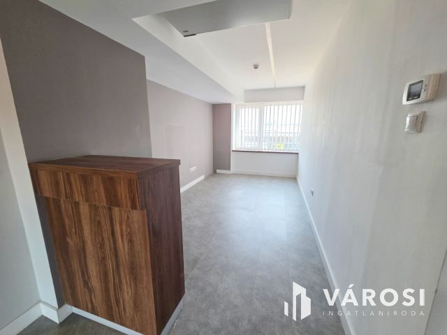 Kiadó modern, nagyméretű iroda Budaörsön! - 2