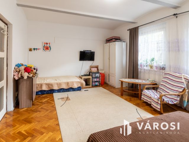 50,9 MFt – 40 m², tágas szoba, parkos Angyalföld